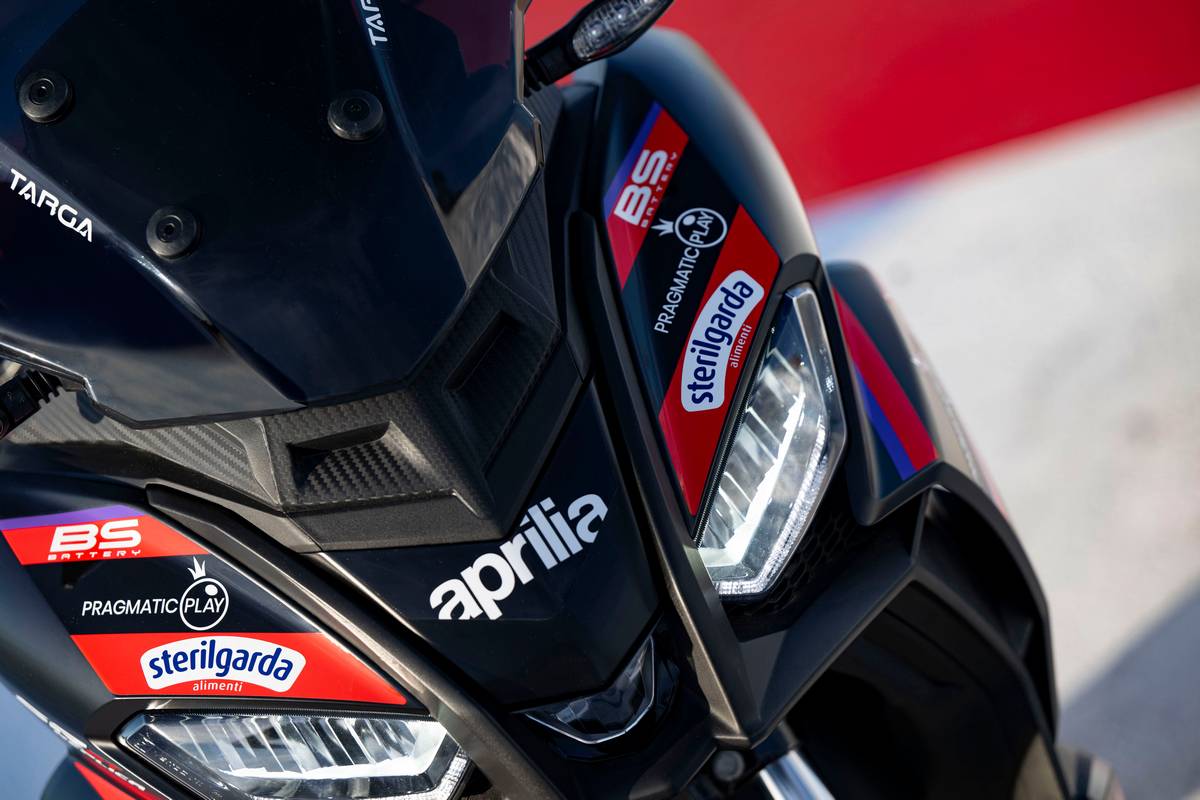 Dettagli design Aprilia SR GT Replica 2025