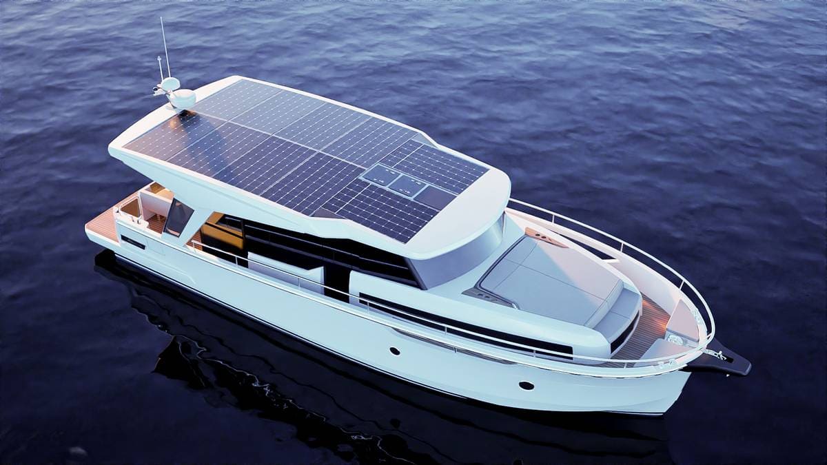 Yacht con pannelli solari Greenline 42
