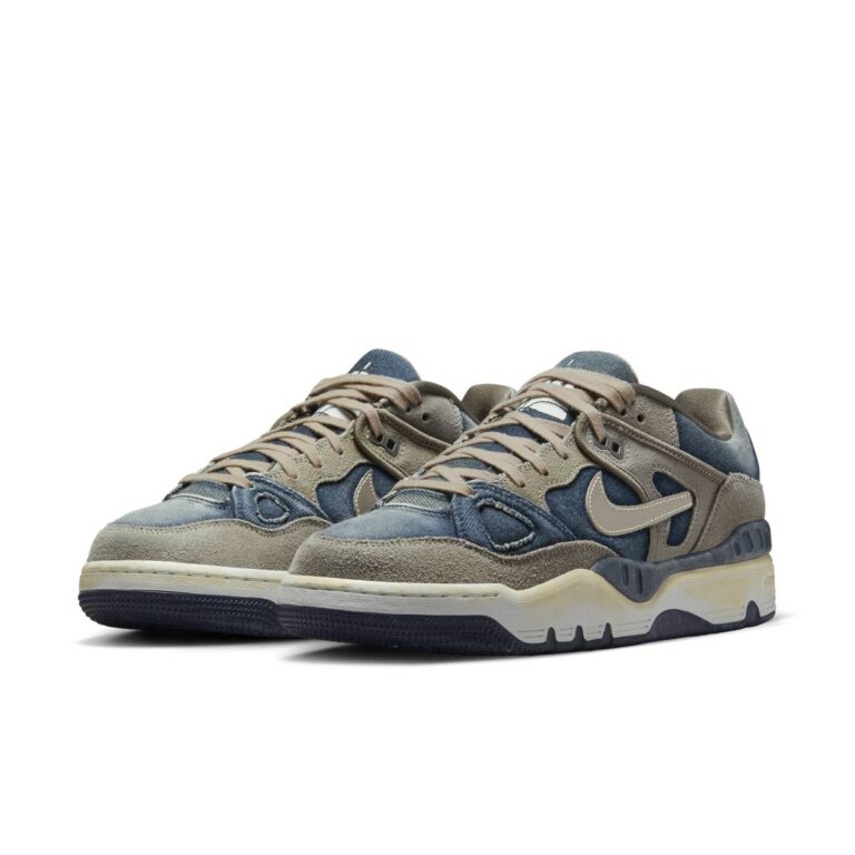 Stringate sneakers Nike Dunk Low iSparks in tessuto e suede, design vintage e stile retrò, scarpe sportive trendy per uomo e donna.