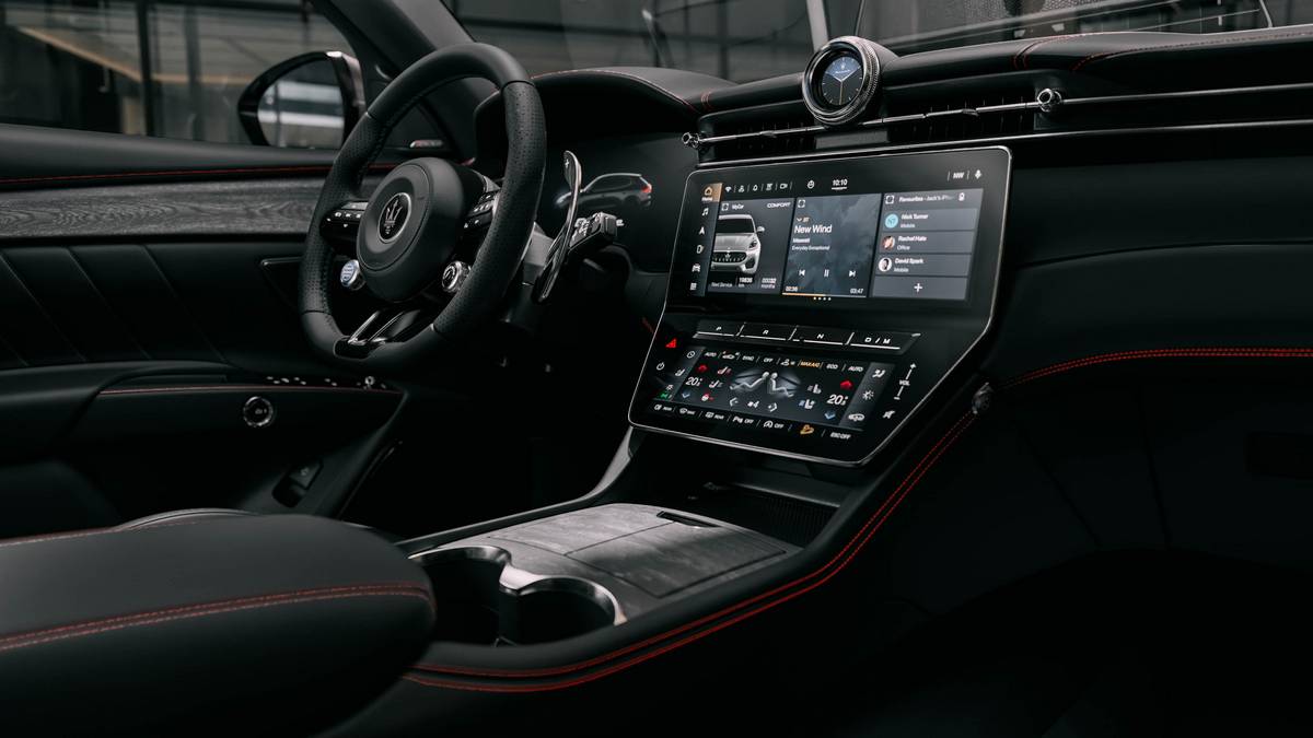 Maserati Grecale Folgore interni