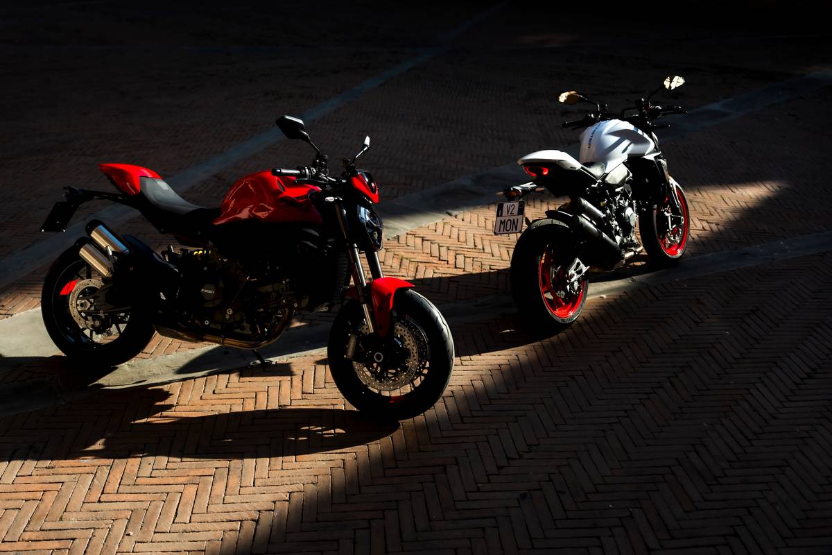 Ducati Monster 2026 motore