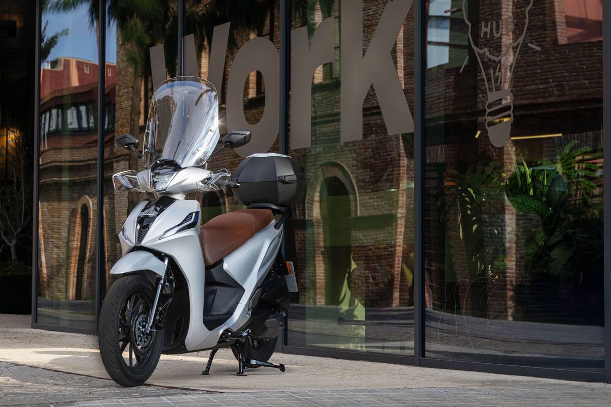 Kymco People R Hybrid