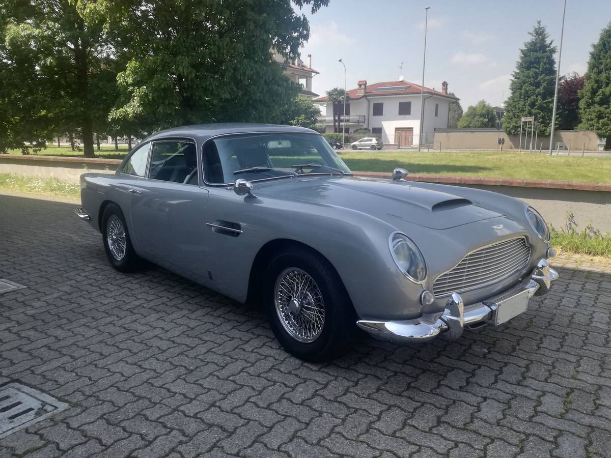 Aston Martin DB5 (1964)