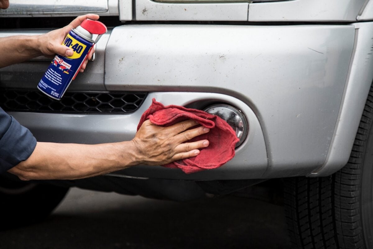 Polish auto detergente spray e panno di pulizia per fari e paraurti, manutenzione auto, cura dell'auto, kit di riparazione carrozzeria, kit di pulizia auto, accessori per la cura dell'auto, prodotti per auto, attrezzature per il detailing, prodotti per la cura dell'auto, riparazione auto, pulizia esterni del veicolo, manutenzione veicolo, cura e dettagli auto, vernice auto, lavaggio auto, prodotti per carrozzeria, detergenti per auto, kit di cura auto, accessori per auto, prodotti di manutenzione.