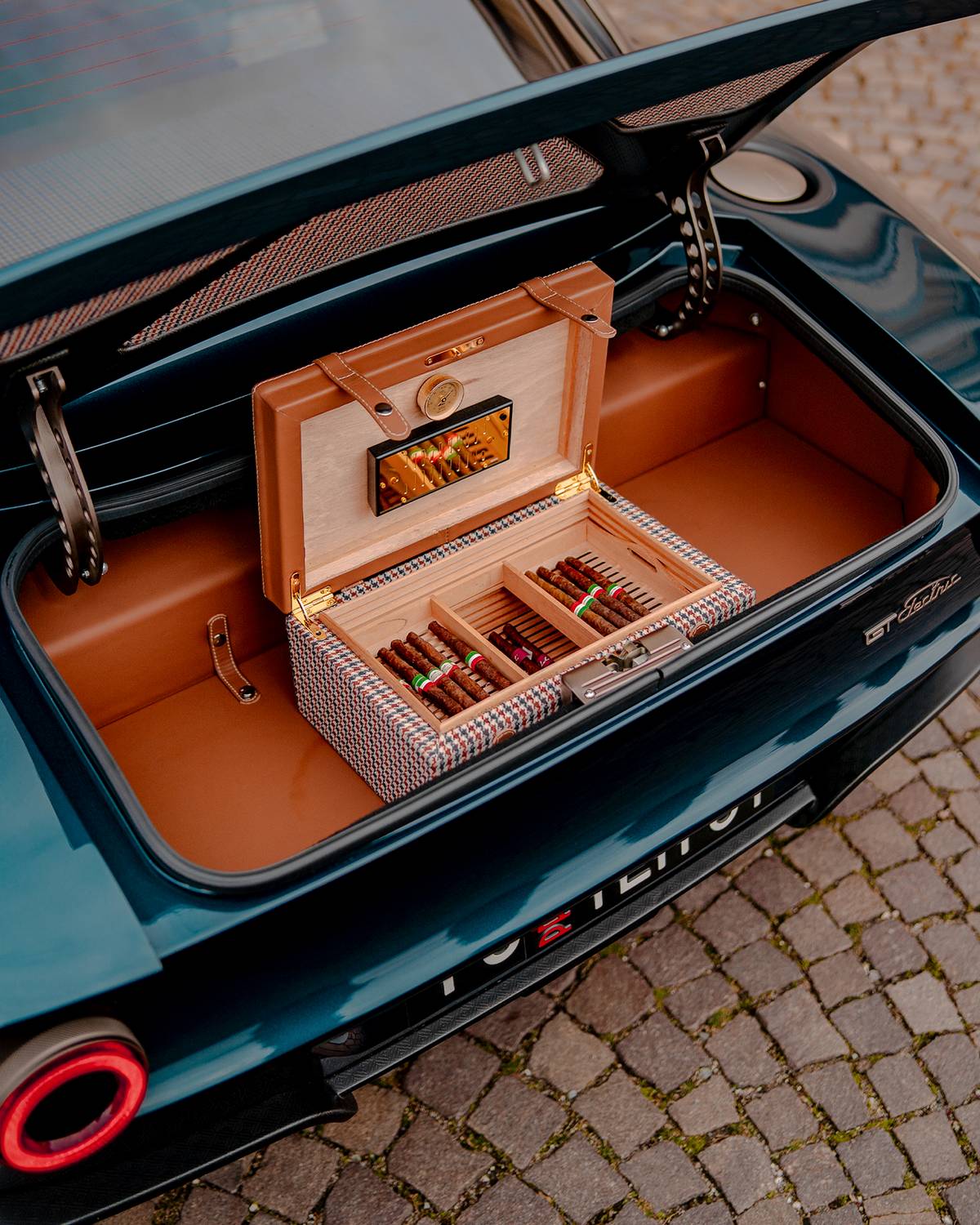 Totem Amelie GT Electric personalizzazione