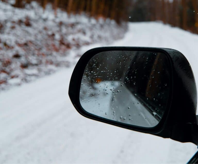 Guidare sulla neve: consigli per la sicurezza