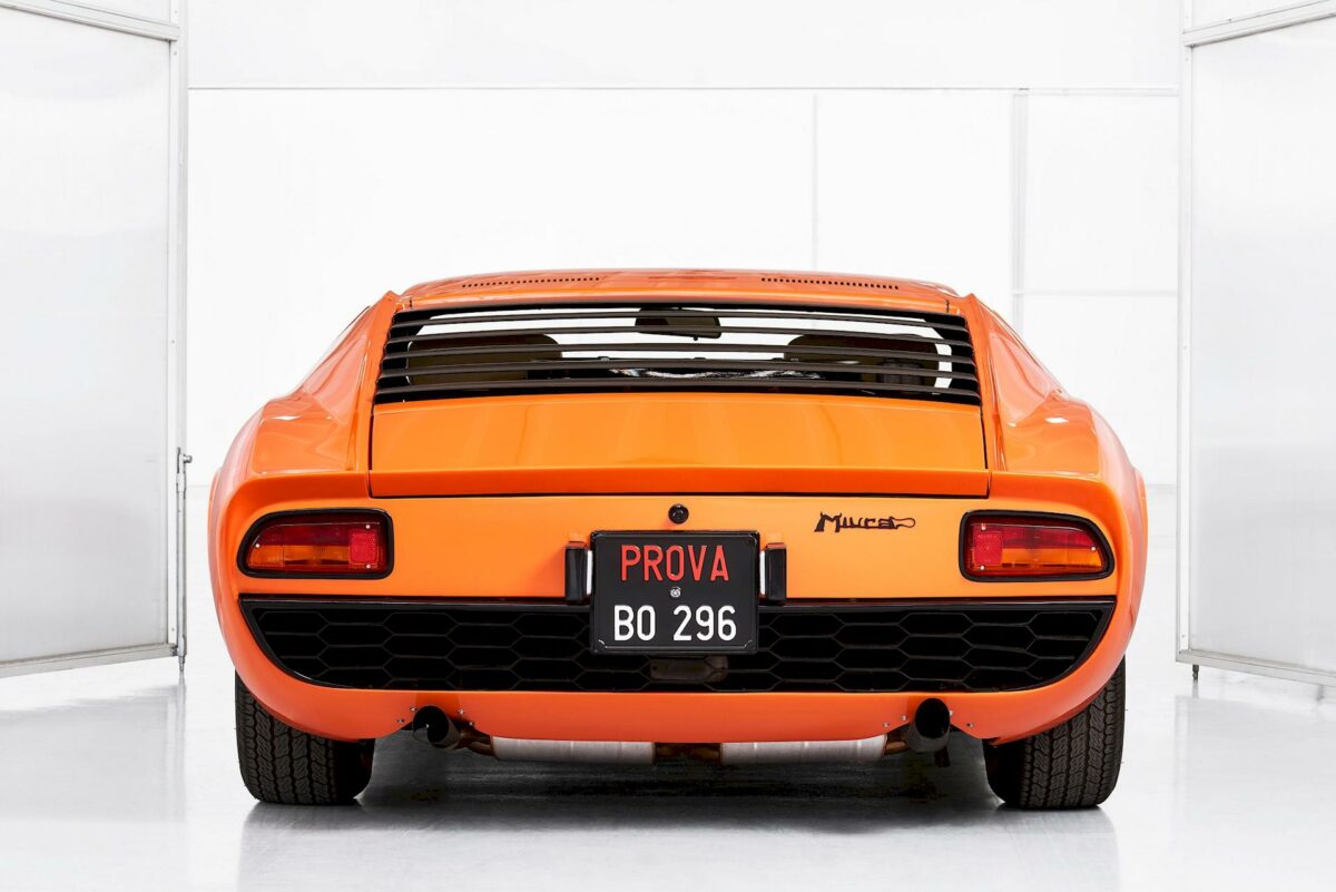 Lamborghini Miura P400