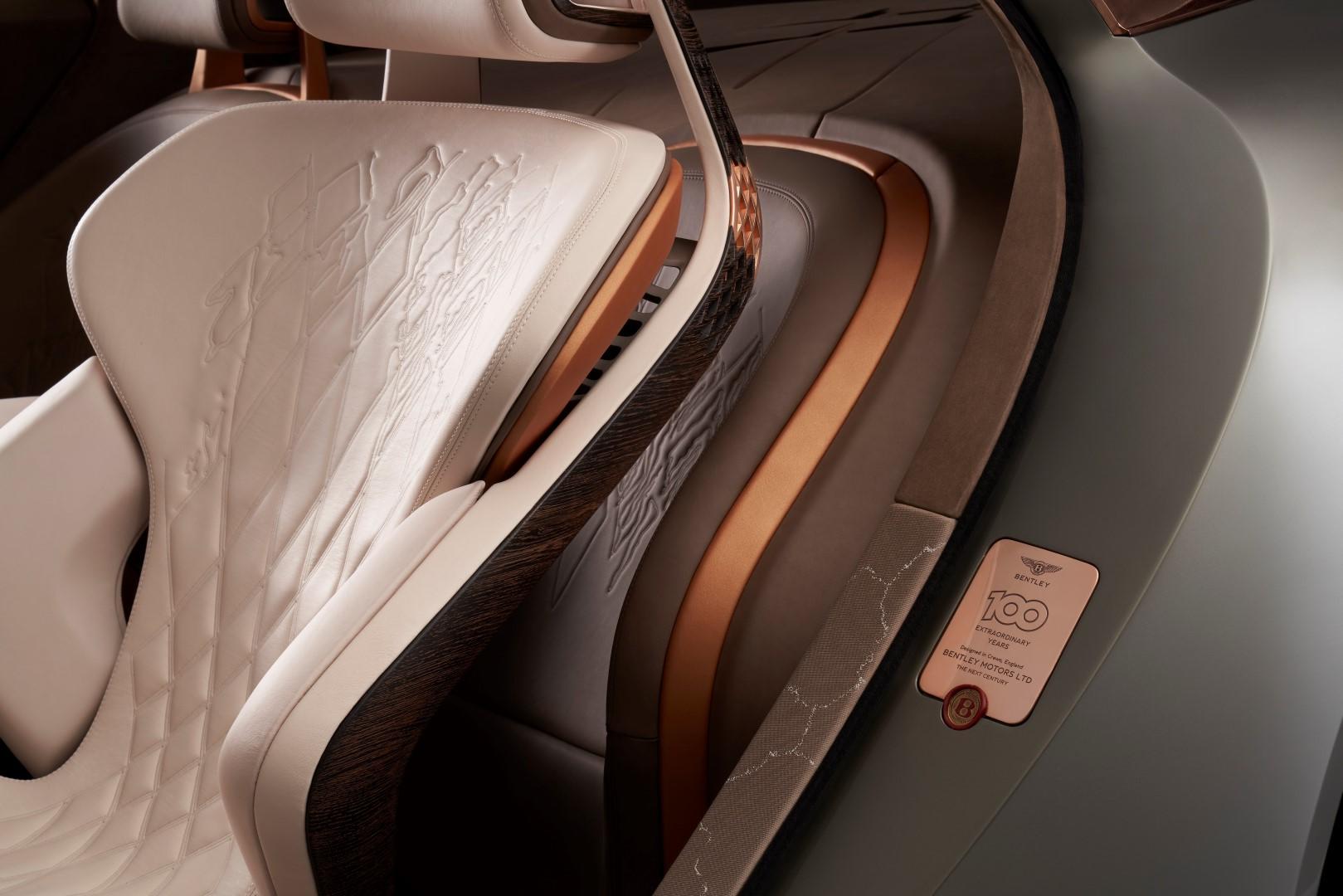 Nuova Bentley EXP 100 GT