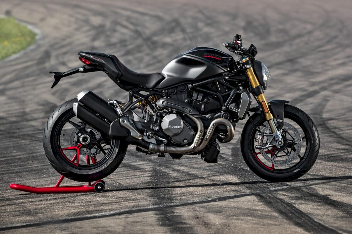 Monster 1200s black top
