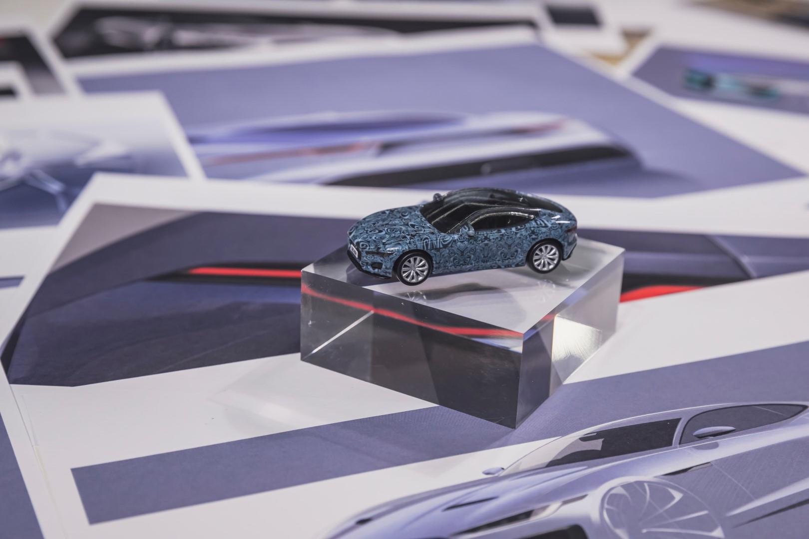 Nuova Jaguar F-Type 2020