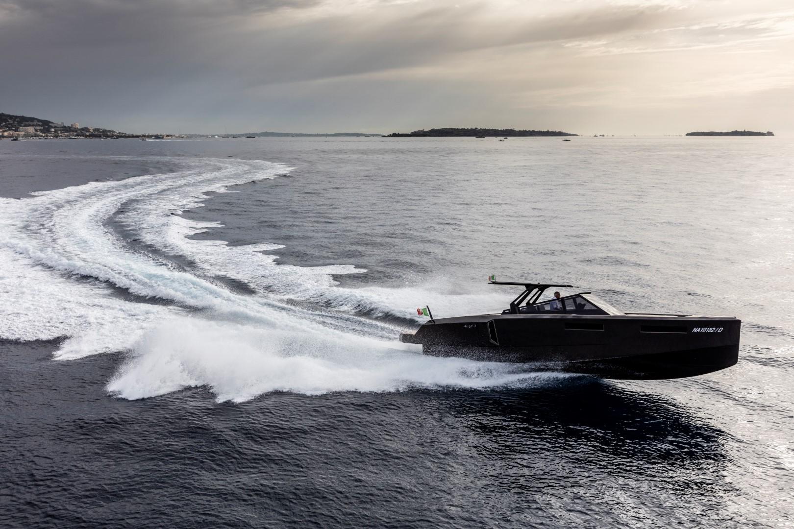 Evo Yacht R4 WA