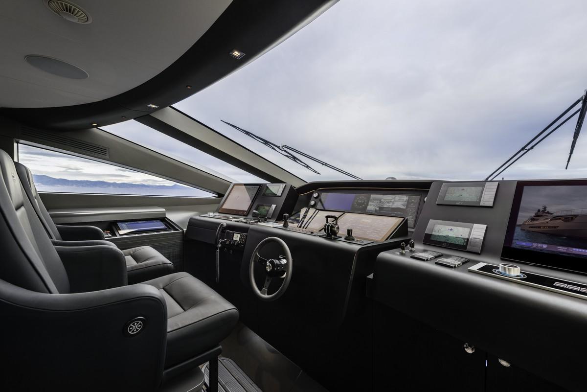 Pershing Yacht 140 Team Italia