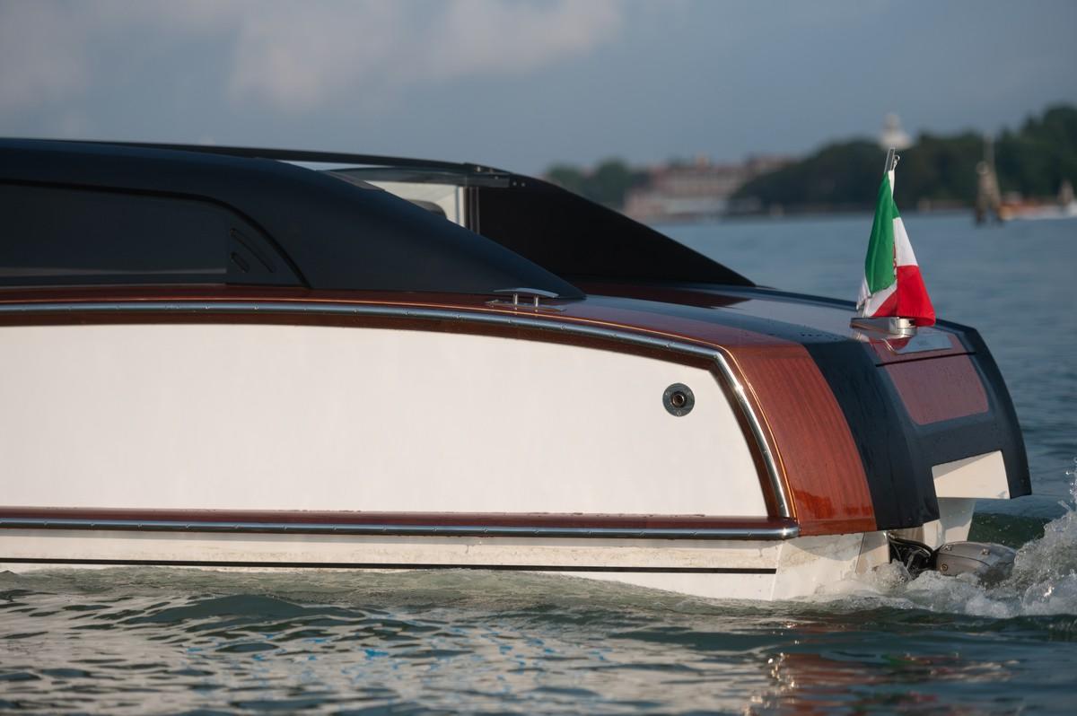 Thunder taxi ibrido Venezia