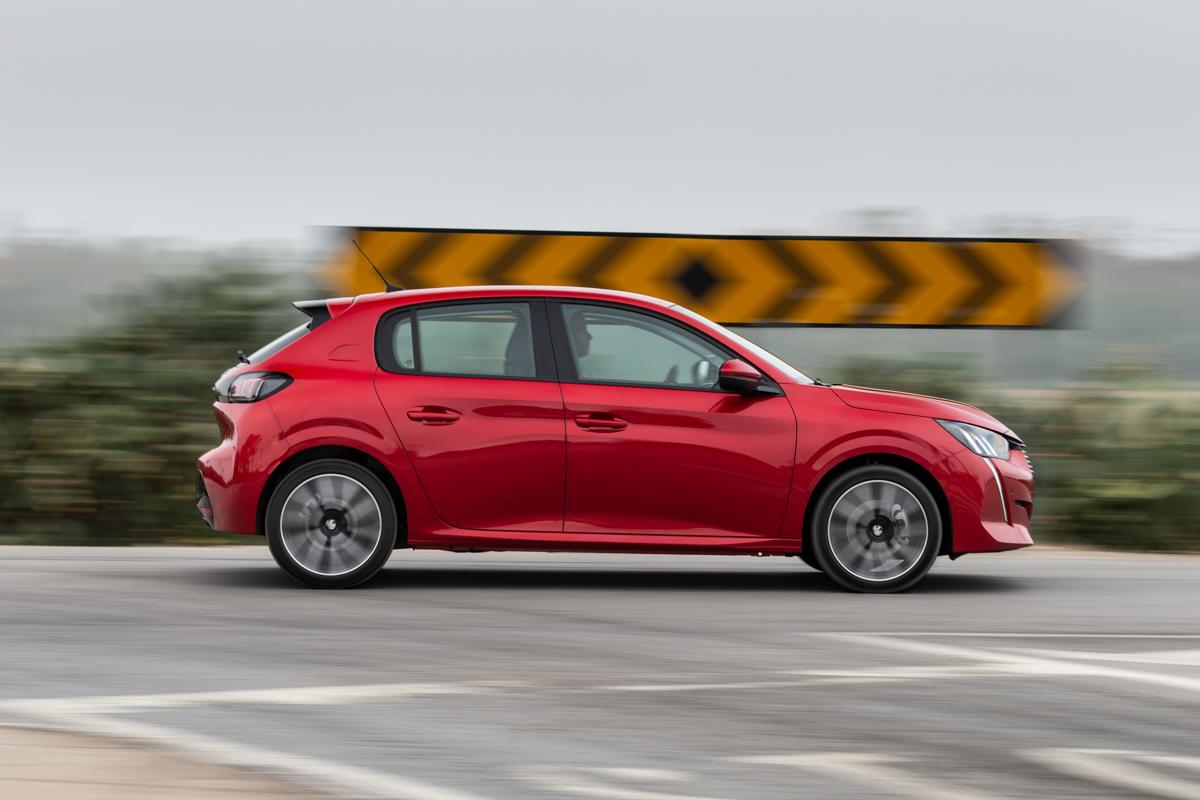 Nuova Peugeot 208 2020