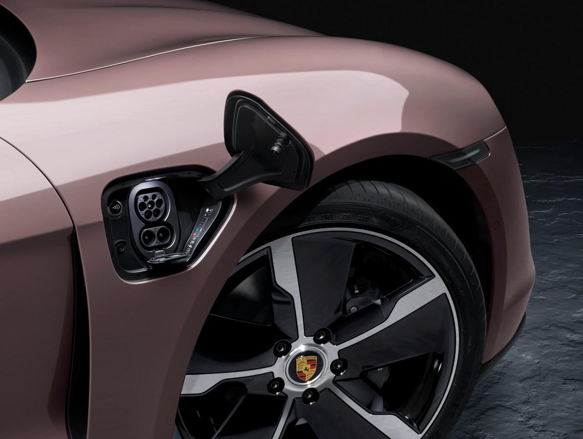 Porsche Taycan 2021