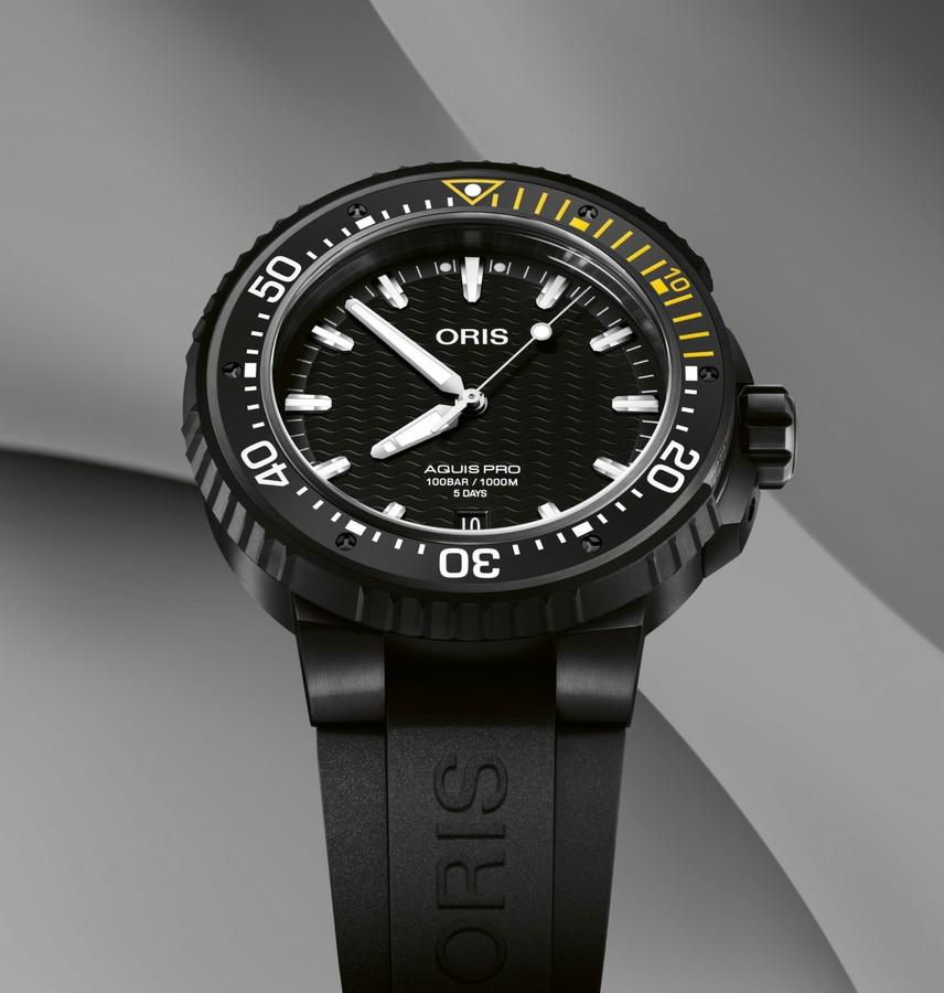 Oris AquisPro Date Cal 400