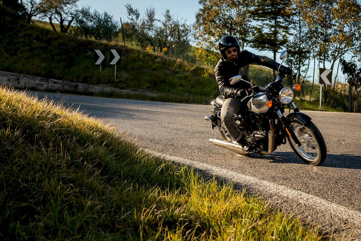 Benelli Imperiale 400 2021