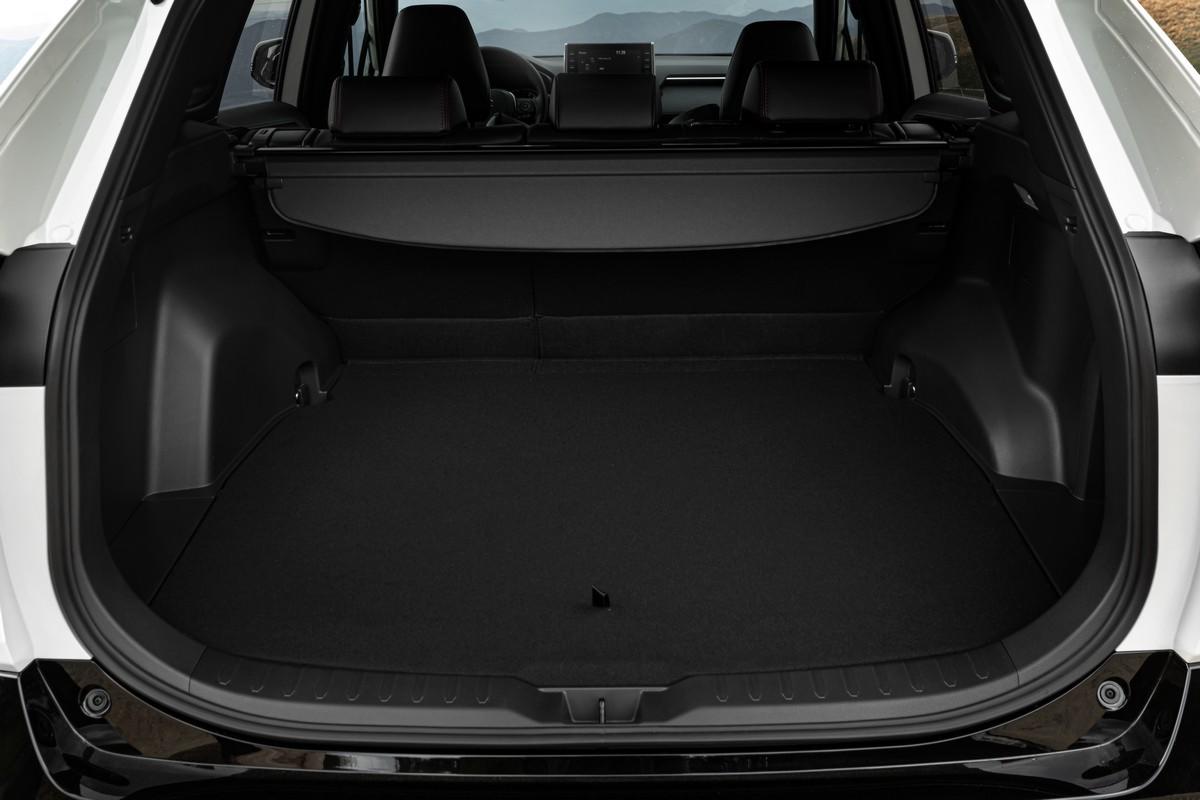 Suzuki Across Plug-in 2021