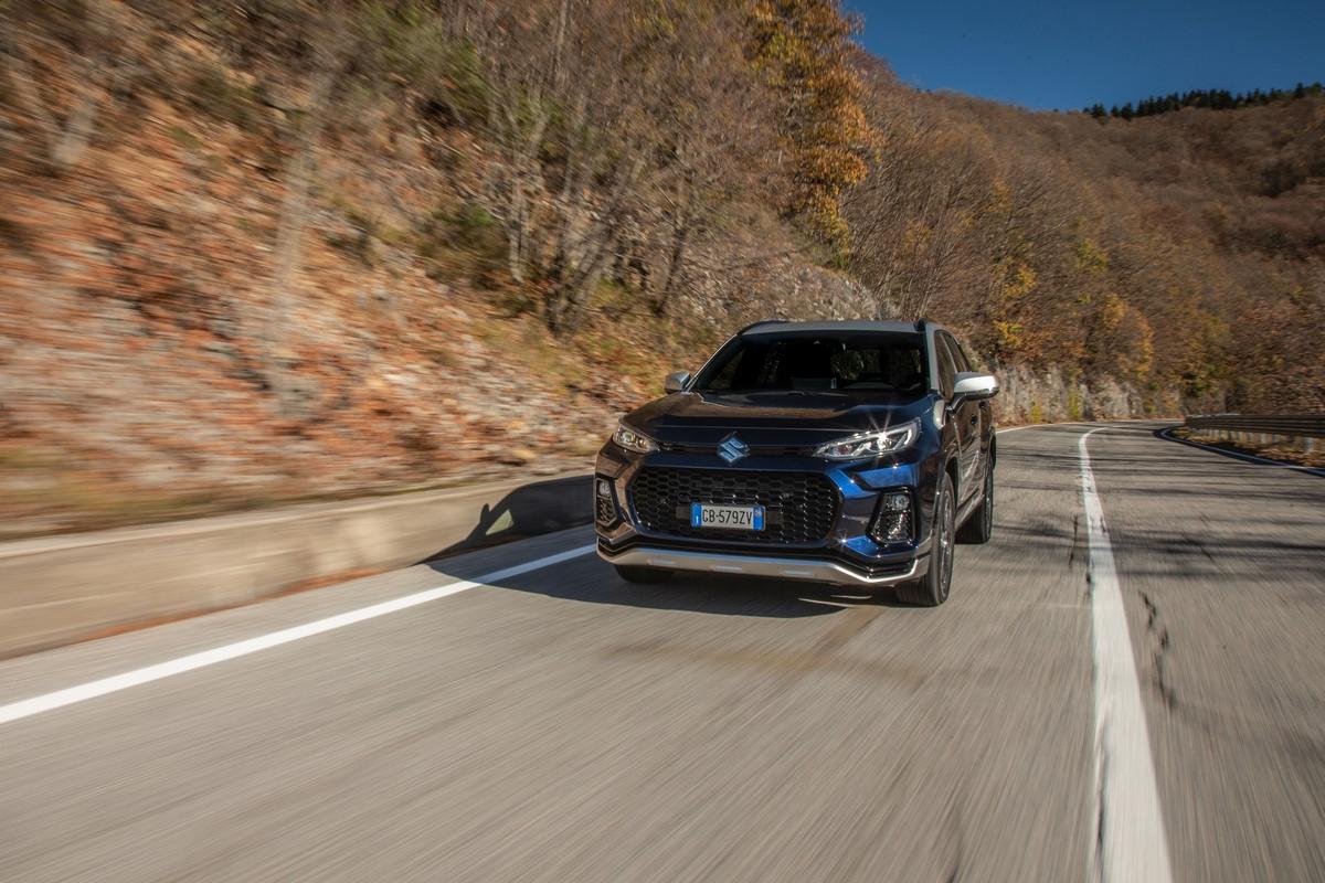 Suzuki Across Plug-in 2021