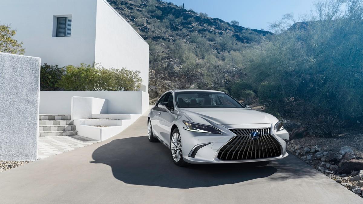 Lexus ES 2021