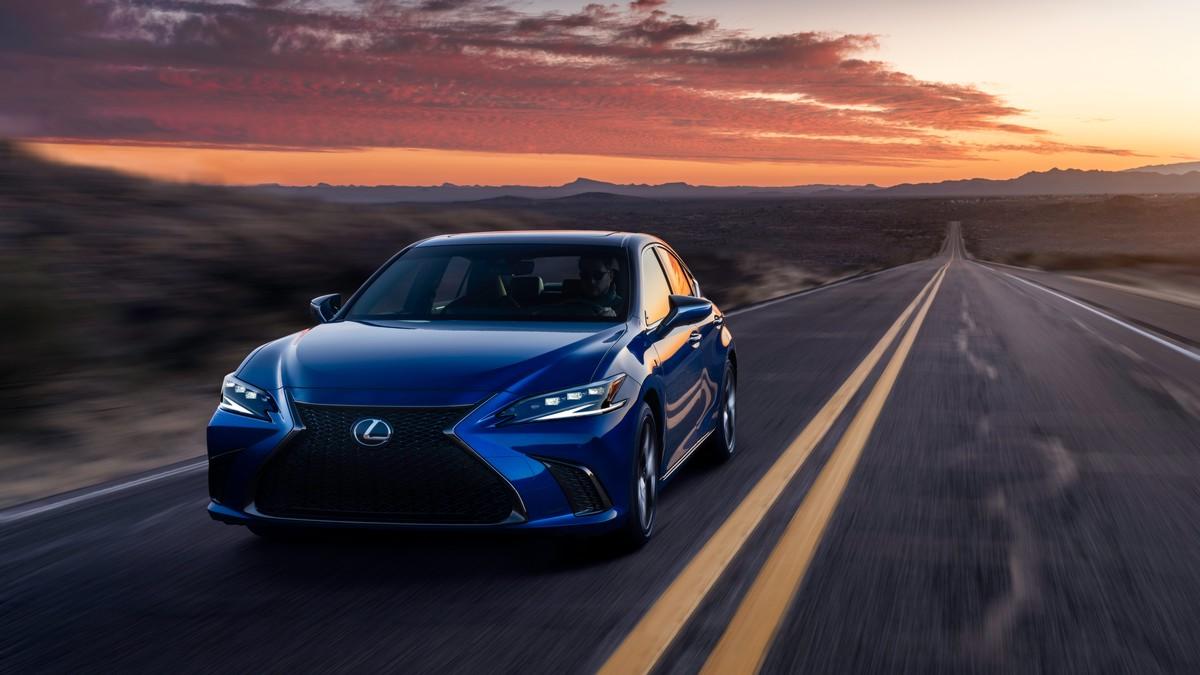 Lexus ES 2021