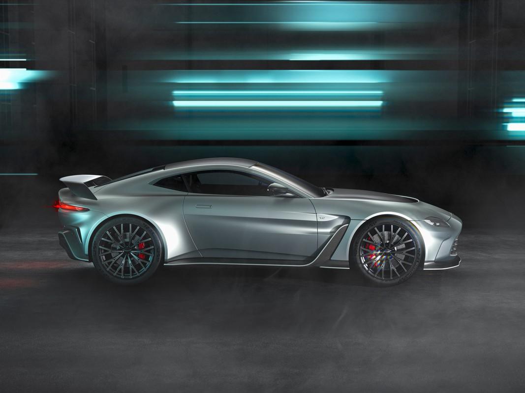Aston Martin Vantage V12