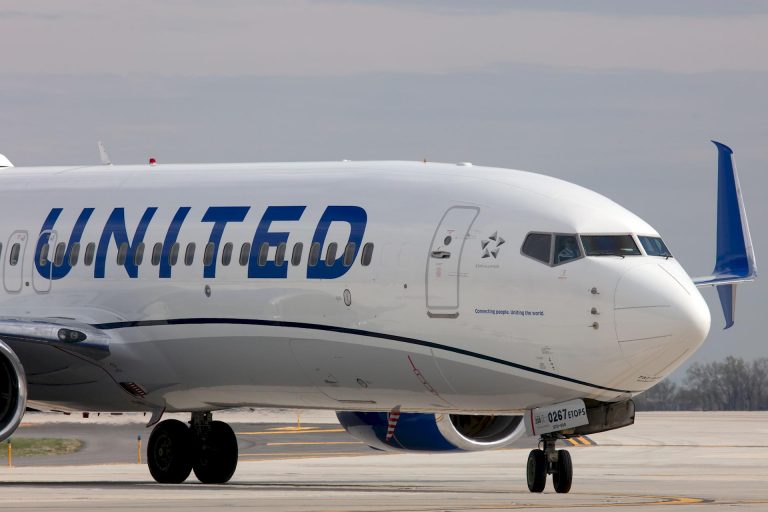 Boeing 737 United