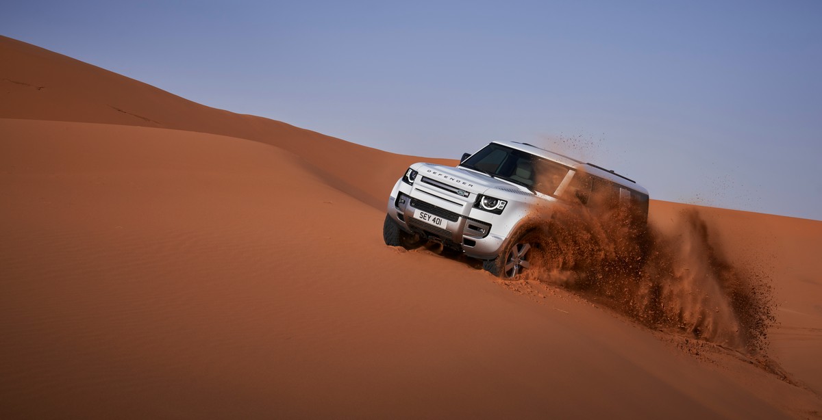 Nuova Land Rover Defender 130