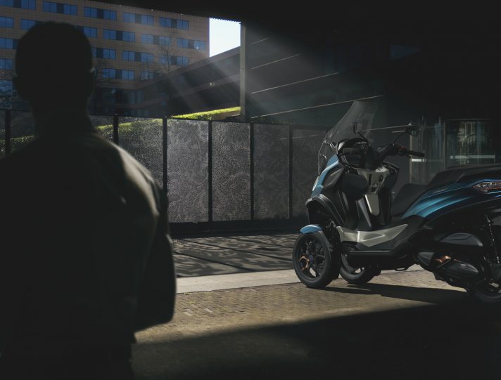 Piaggio MP3 2022