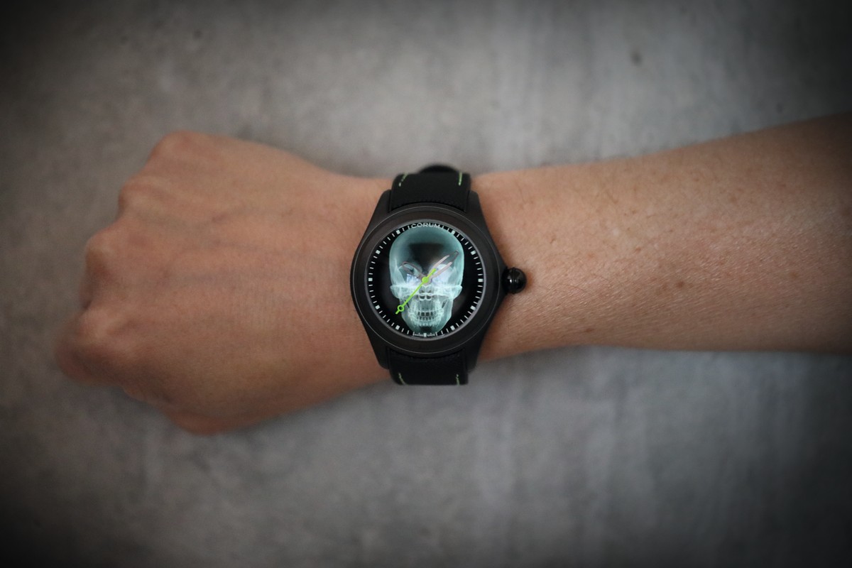Corum Bubble Skull X Ray 2022