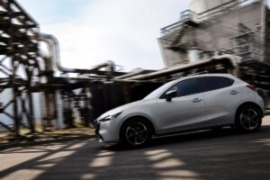 Mazda2 2023