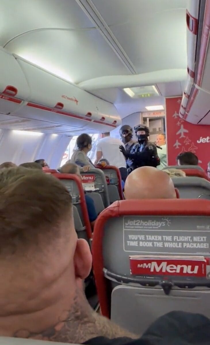 allarme bomba aereo
