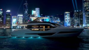 Ferretti Yachts 800